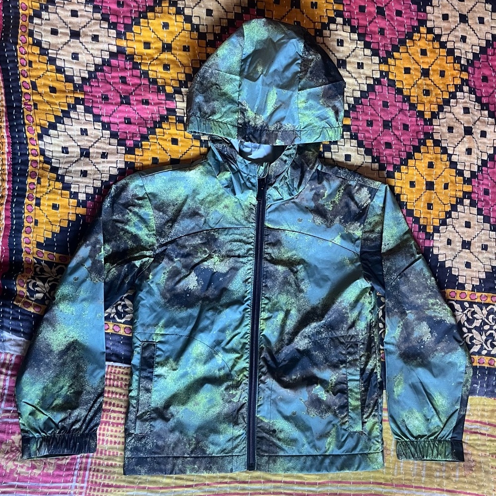 NEW!  GREEN & BLACK WINDBREAKER JACKET | ALL IN MOTION | KIDS SIZE SMALL
